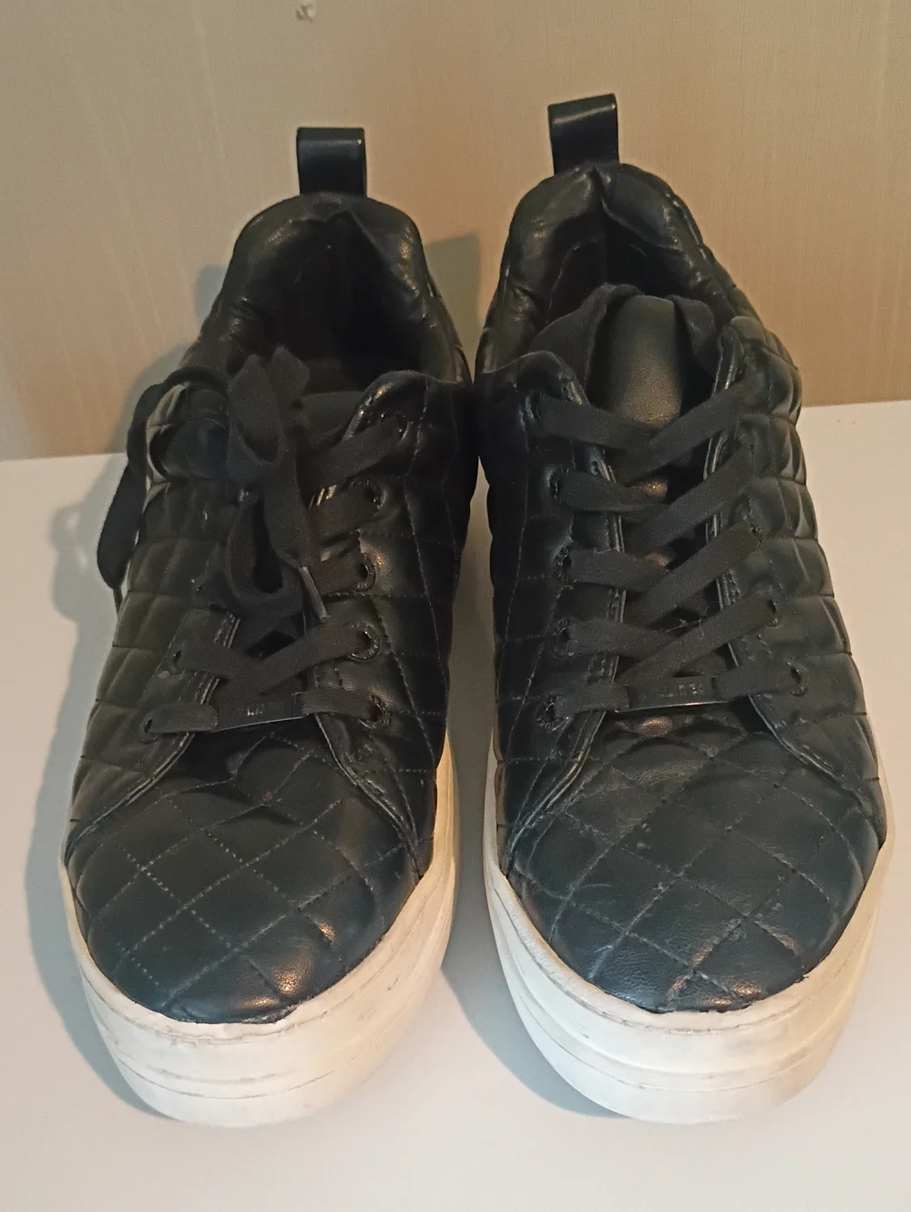 J/Slides NYC Quilted Leather Sneakers Super Comfortable
